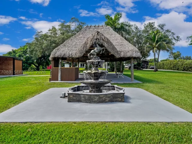 4-bedroom home for sale in Miami - 15290 SW 200th St - MondialRealty