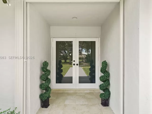 4-bedroom home for sale in Miami - 15290 SW 200th St - MondialRealty