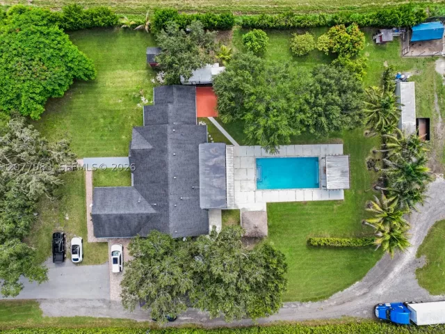 4-bedroom home for sale in Miami - 15290 SW 200th St - MondialRealty