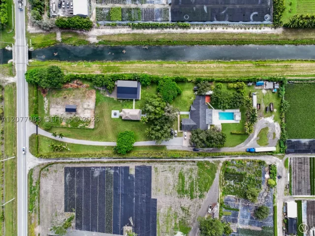 4-bedroom home for sale in Miami - 15290 SW 200th St - MondialRealty