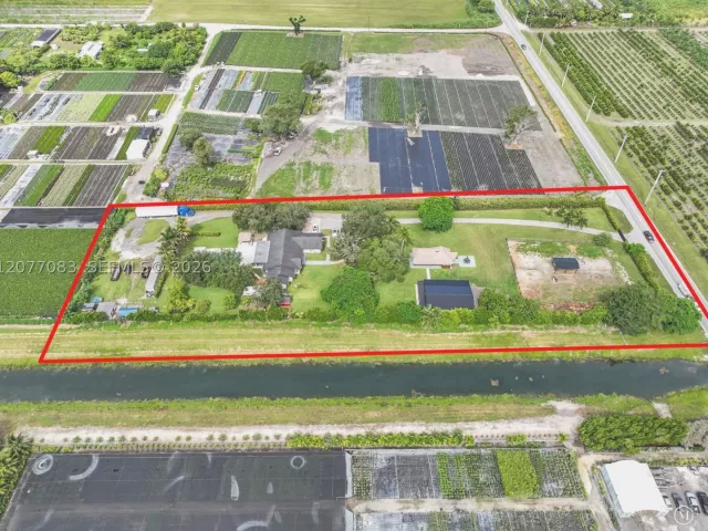 4-bedroom home for sale in Miami - 15290 SW 200th St - MondialRealty