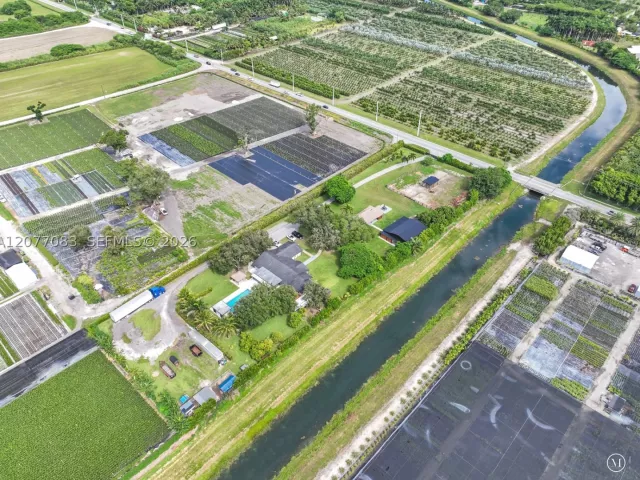 4-bedroom home for sale in Miami - 15290 SW 200th St - MondialRealty