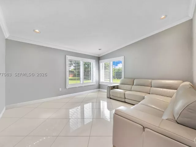 4-bedroom home for sale in Miami - 15290 SW 200th St - MondialRealty