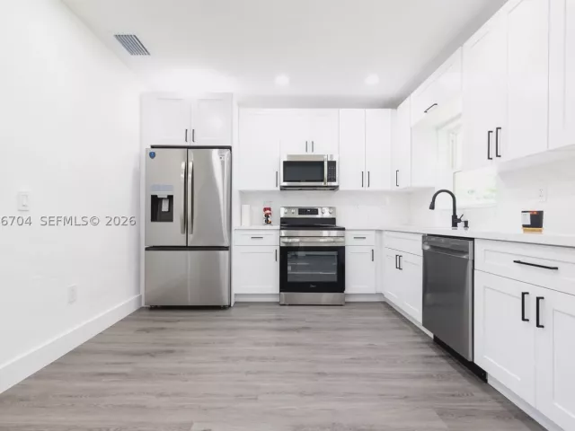 3-bedroom home for sale in Miami - 1029 NW 42nd St - MondialRealty
