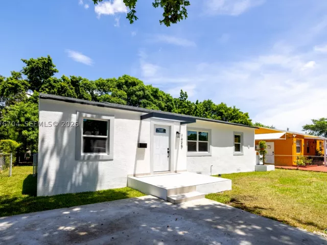 3-bedroom home for sale in Miami - 1029 NW 42nd St - MondialRealty