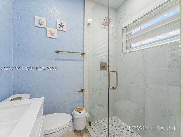 4-bedroom home for sale in Miami - 3341 NW 20th St - MondialRealty