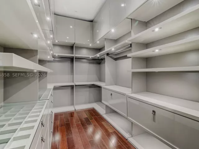5-bedroom home for rent in Miami - 4775 SW 85th St - MondialRealty