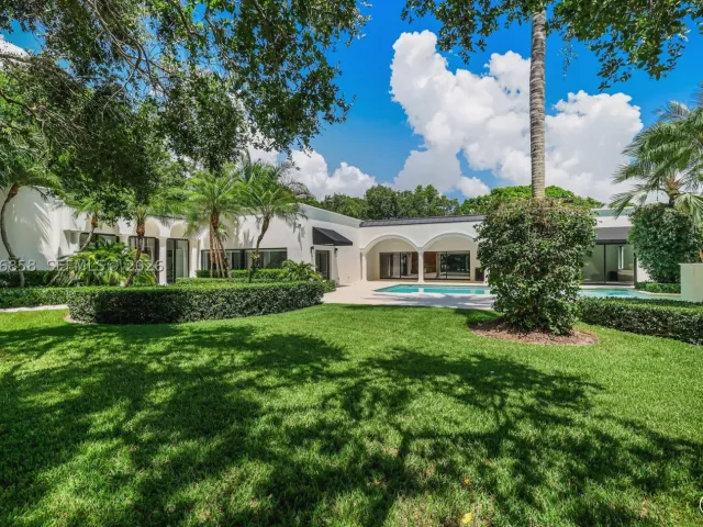 5-bedroom home for rent in Miami - 4775 SW 85th St - MondialRealty