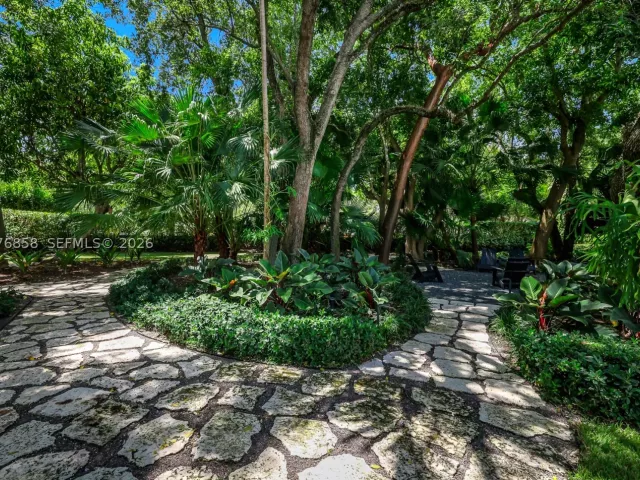 5-bedroom home for rent in Miami - 4775 SW 85th St - MondialRealty