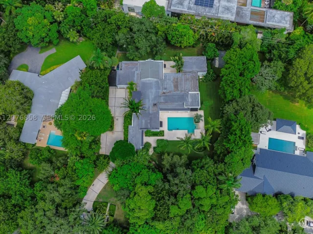 5-bedroom home for rent in Miami - 4775 SW 85th St - MondialRealty