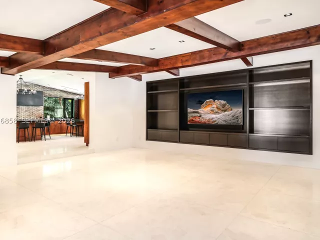 5-bedroom home for rent in Miami - 4775 SW 85th St - MondialRealty