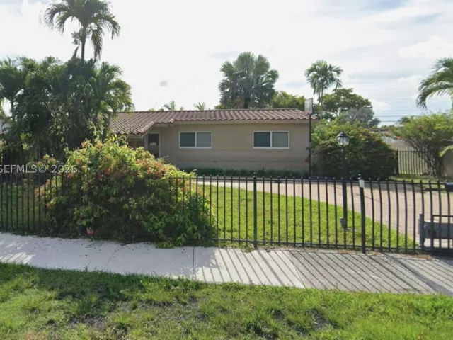 4-bedroom home for sale in Miami - 1435 SW 78th Ct - MondialRealty