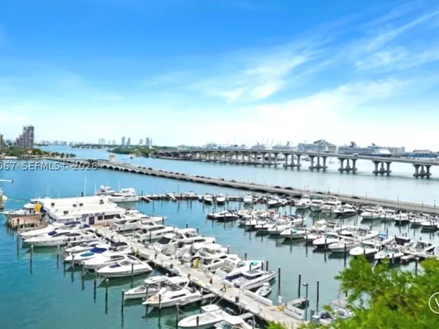 2-bedroom condo for rent in Miami - 1717 N Bayshore Dr A-2434 - MondialRealty