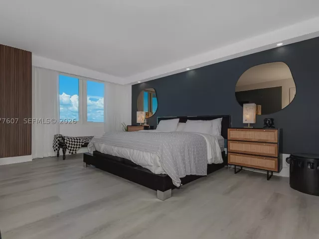 1-bedroom condo for rent in Miami Beach - 2301 Collins Ave 1134 - MondialRealty