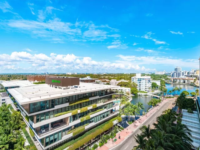 1-bedroom condo for rent in Miami Beach - 2301 Collins Ave 1134 - MondialRealty
