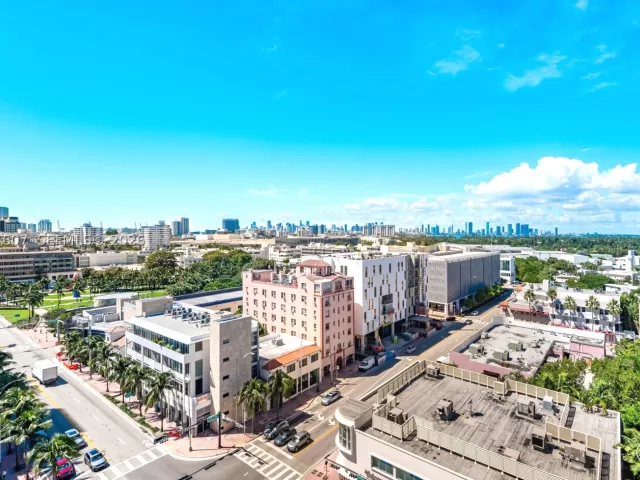 1-bedroom condo for rent in Miami Beach - 2301 Collins Ave 1134 - MondialRealty
