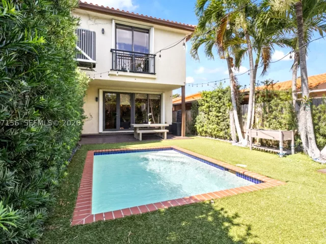 3-bedroom home for sale in Miami - 1211 SW 14th Ave 1211 - MondialRealty