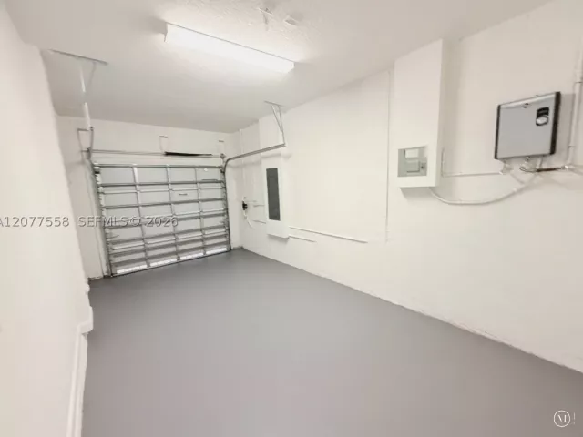 3-bedroom home for sale in Miami - 2405 NW 131st Cir - MondialRealty