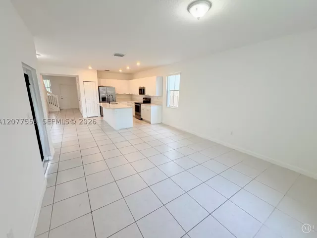 3-bedroom home for sale in Miami - 2405 NW 131st Cir - MondialRealty
