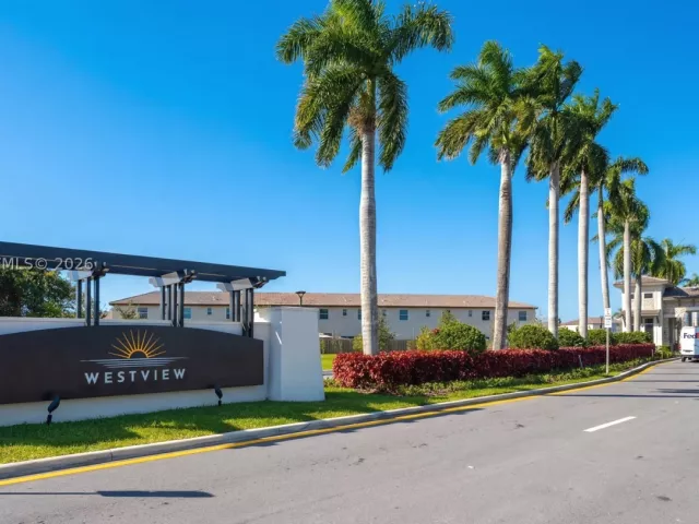 3-bedroom home for sale in Miami - 2405 NW 131st Cir - MondialRealty