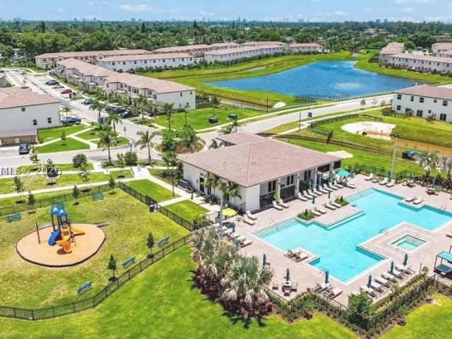 3-bedroom home for sale in Miami - 2405 NW 131st Cir - MondialRealty