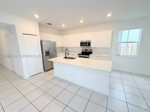 3-bedroom home for sale in Miami - 2405 NW 131st Cir - MondialRealty