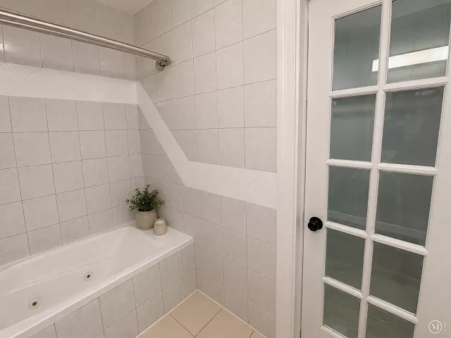 4-bedroom home for rent in Deerfield Beach - 472 NW 2ND Terrace - MondialRealty