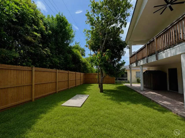 4-bedroom home for rent in Deerfield Beach - 472 NW 2ND Terrace - MondialRealty