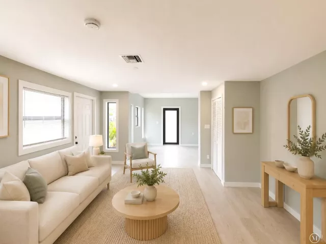 4-bedroom home for rent in Deerfield Beach - 472 NW 2ND Terrace - MondialRealty