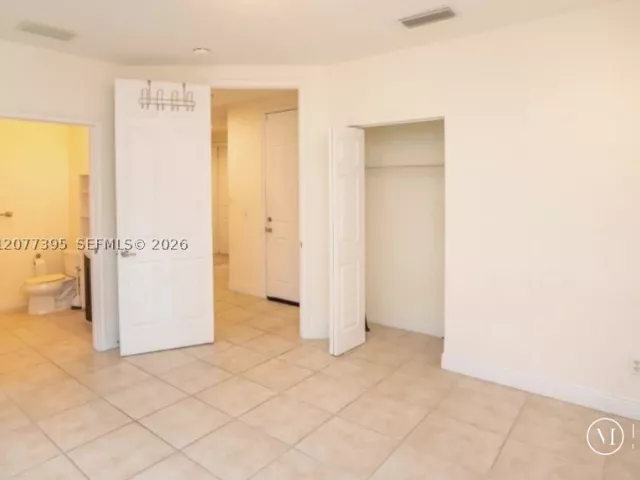 3-bedroom home for rent in Wilton Manors - 2685 NE 9th Ave 4 - MondialRealty