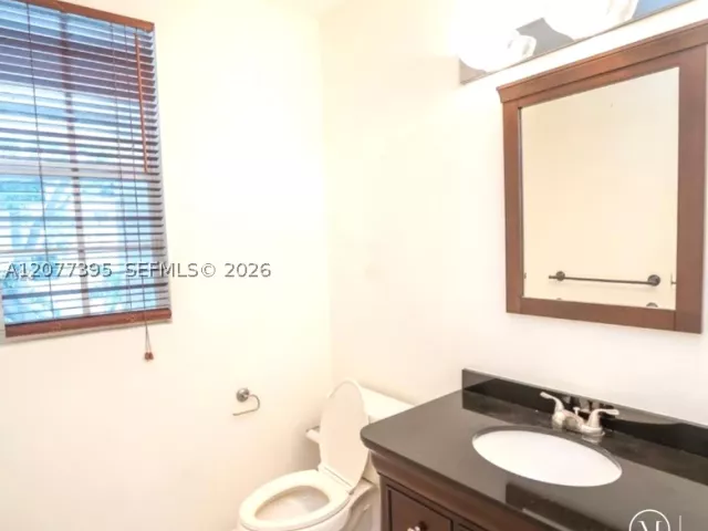 3-bedroom home for rent in Wilton Manors - 2685 NE 9th Ave 4 - MondialRealty