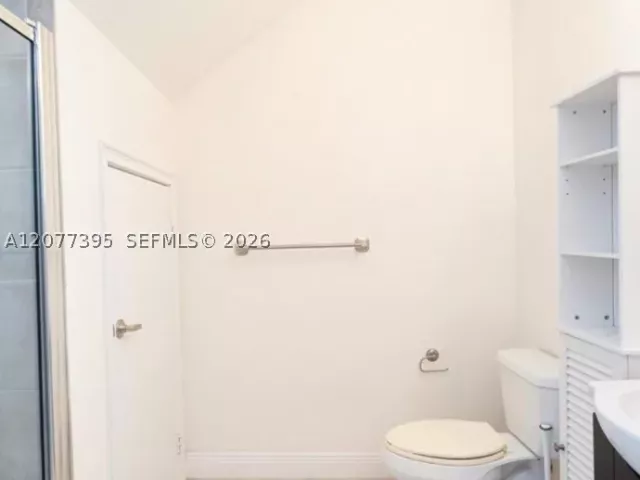 3-bedroom home for rent in Wilton Manors - 2685 NE 9th Ave 4 - MondialRealty