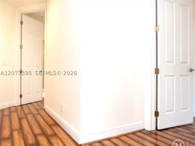3-bedroom home for rent in Wilton Manors - 2685 NE 9th Ave 4 - MondialRealty