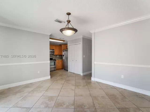 2-bedroom home for sale in Miami - 15354 SW 36th Ter - MondialRealty