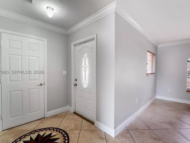 2-bedroom home for sale in Miami - 15354 SW 36th Ter - MondialRealty