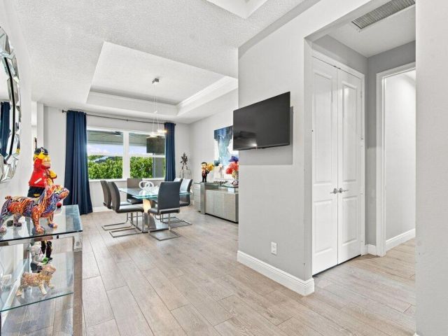 4-bedroom home for sale in West Palm Beach - 12291 70th Place N - MondialRealty
