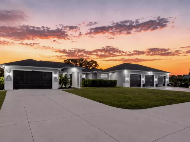 4-bedroom home for sale in West Palm Beach - 12291 70th Place N - MondialRealty