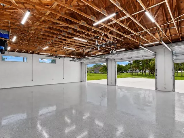 4-bedroom home for sale in West Palm Beach - 12291 70th Place N - MondialRealty