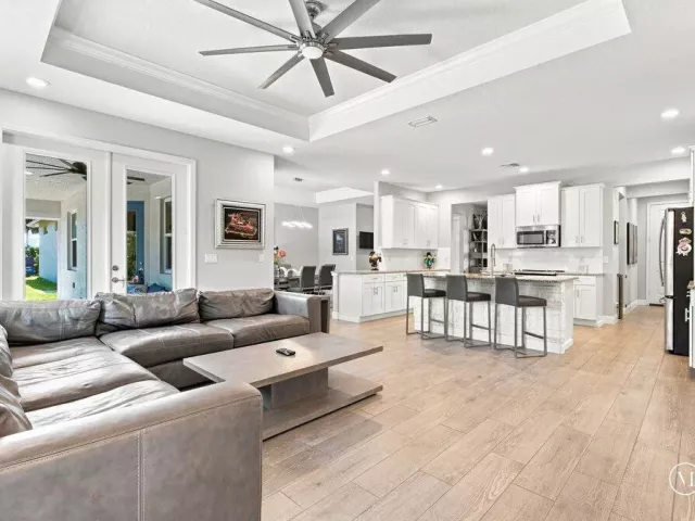 4-bedroom home for sale in West Palm Beach - 12291 70th Place N - MondialRealty