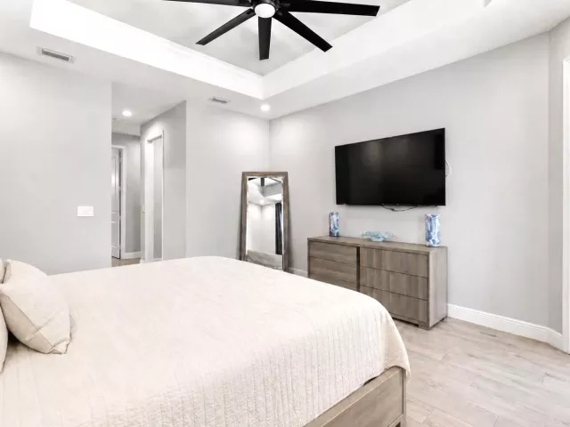 4-bedroom home for sale in West Palm Beach - 12291 70th Place N - MondialRealty