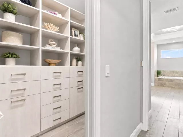 4-bedroom home for sale in West Palm Beach - 12291 70th Place N - MondialRealty