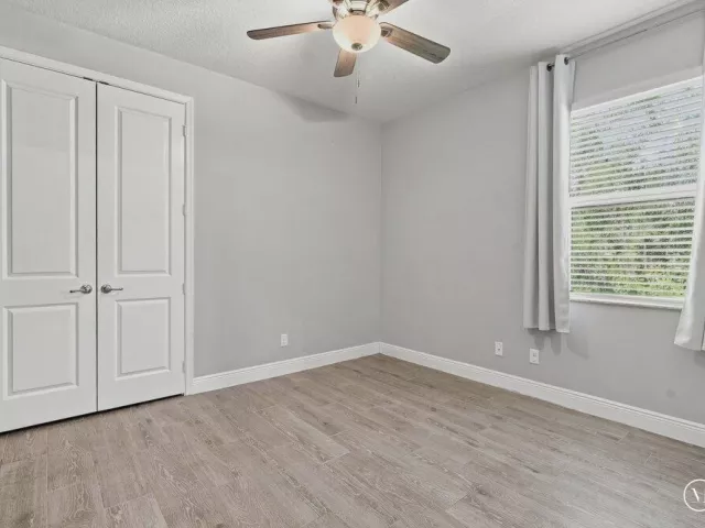 4-bedroom home for sale in West Palm Beach - 12291 70th Place N - MondialRealty