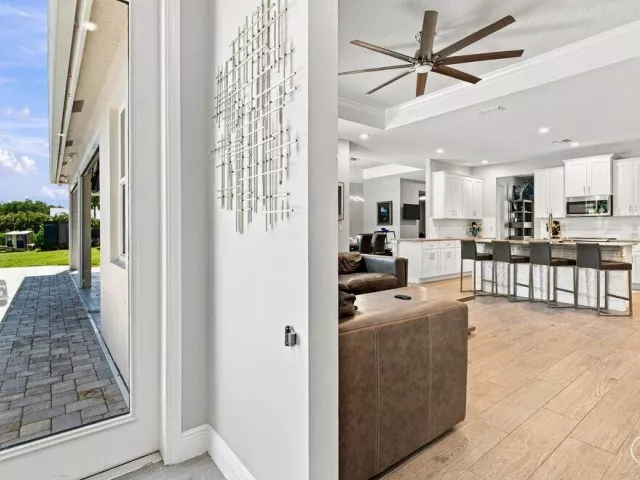 4-bedroom home for sale in West Palm Beach - 12291 70th Place N - MondialRealty