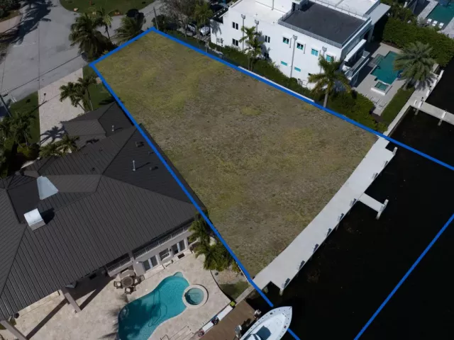 5-bedroom home for sale in Pompano Beach - 2520 SE 7th Drive - MondialRealty