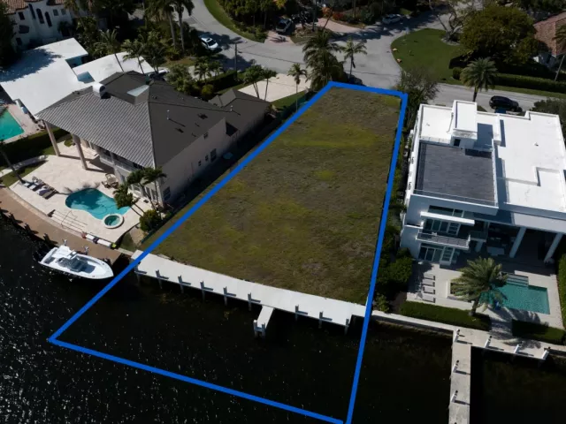 5-bedroom home for sale in Pompano Beach - 2520 SE 7th Drive - MondialRealty