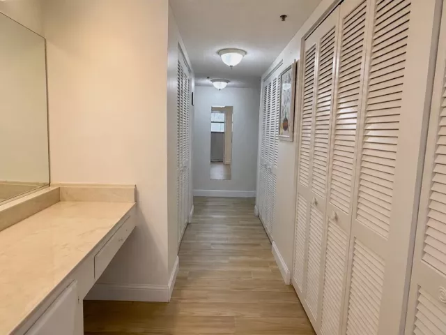 2-bedroom condo for sale in Sunny Isles Beach - 210 174TH Street 1901 - MondialRealty