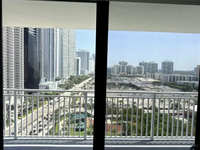 2-bedroom condo for sale in Sunny Isles Beach - 210 174TH Street 1901 - MondialRealty