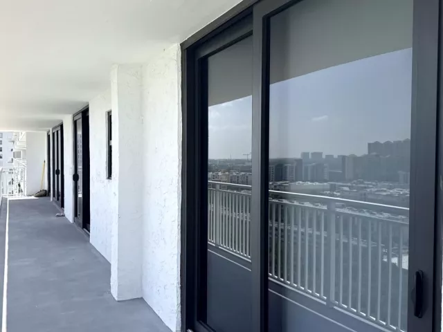 2-bedroom condo for sale in Sunny Isles Beach - 210 174TH Street 1901 - MondialRealty