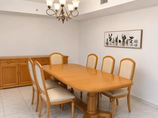 2-bedroom condo for sale in Sunny Isles Beach - 210 174TH Street 1901 - MondialRealty