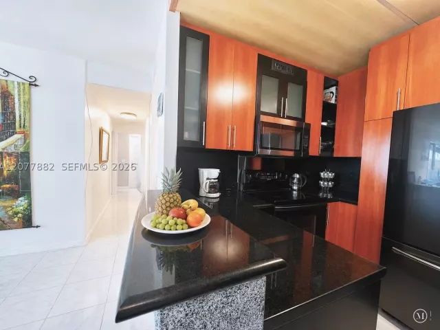 2-bedroom condo for rent in Hollywood - 3505 S Ocean Dr 206 - MondialRealty